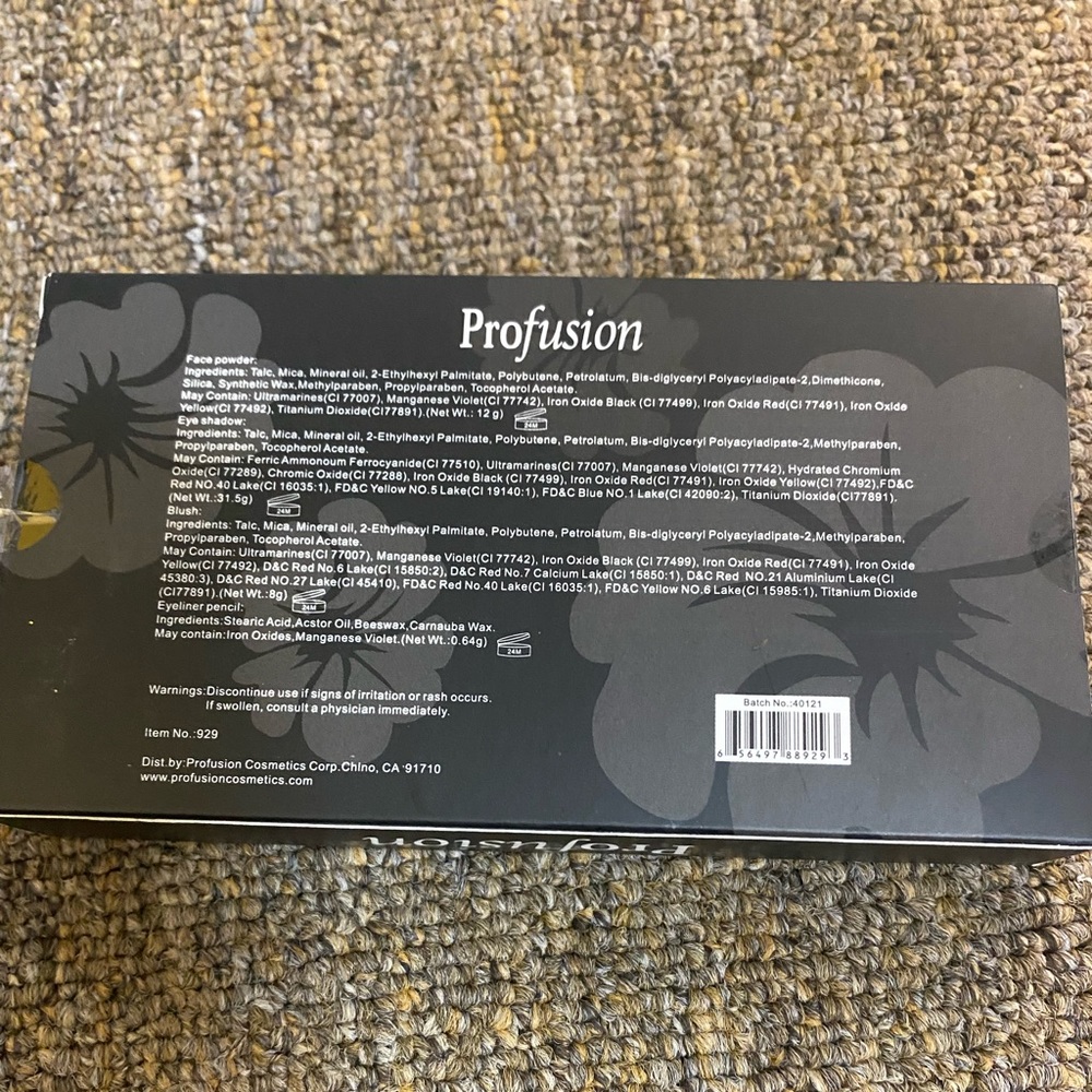 Designer makeup set - Picture 5 of 10